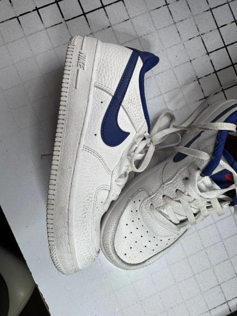 Nike kids shoes size 3
